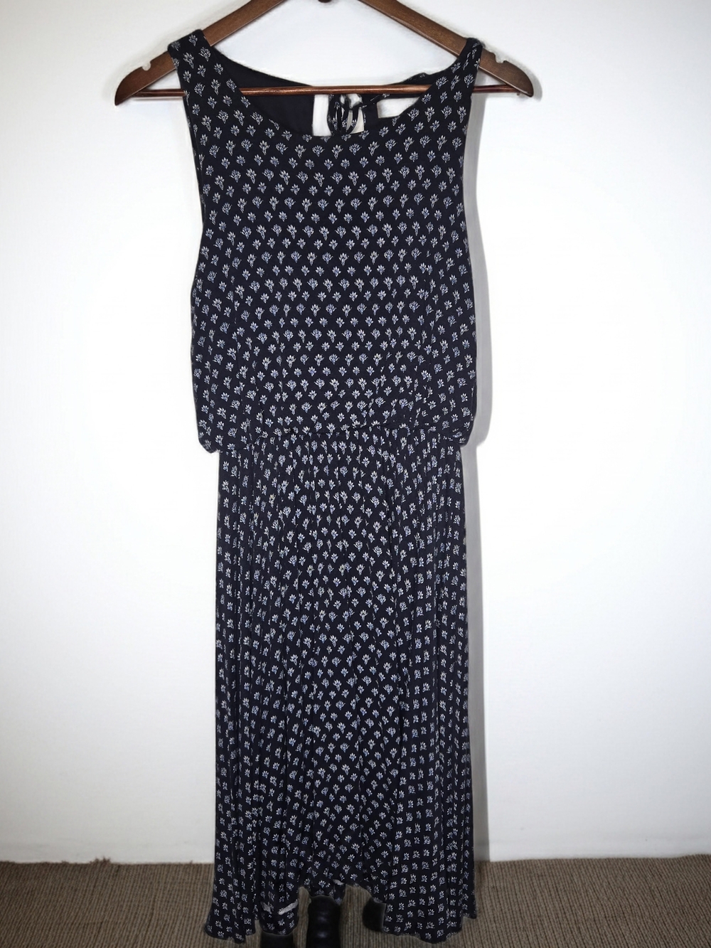 LOFT Navy Blue Printed Maxi Dress Sleeveless Scoop Neck Elastic Waist Pleated S